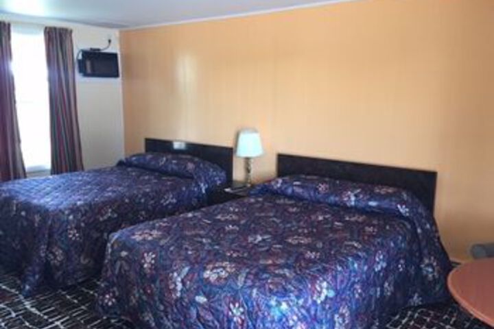 Room 9 of 15
