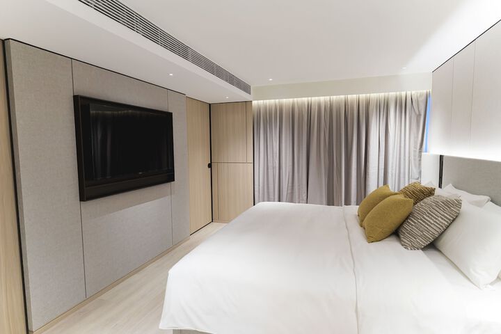 Room 15 of 26