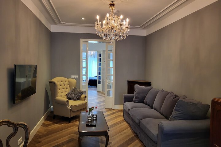 Room 32 of 61