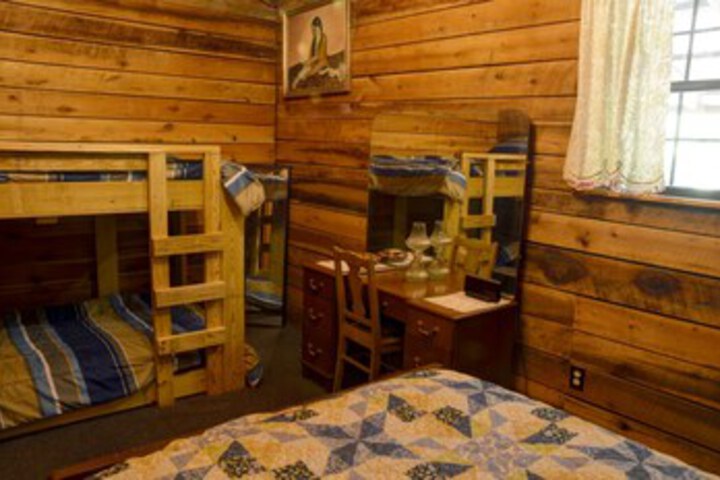 Room 28 of 204