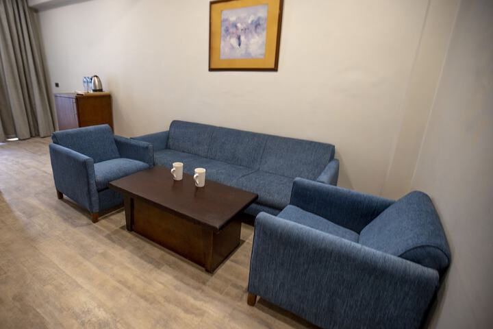 Room 14 of 27
