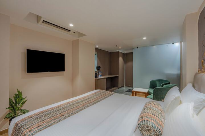 Room 16 of 35