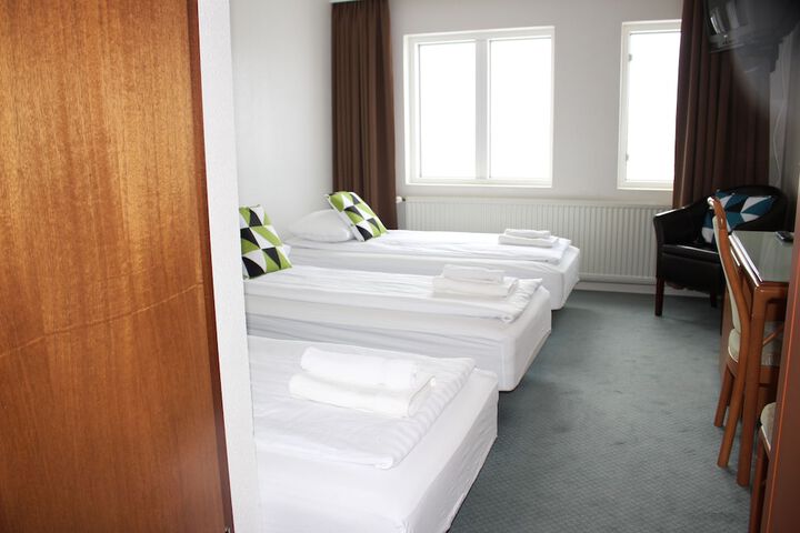 Room 10 of 29