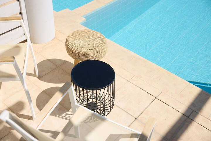 Pool 76 of 212