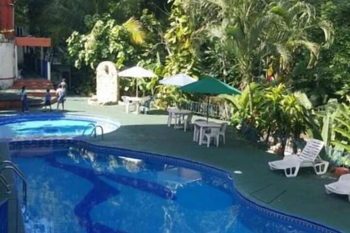 Hotel Pool