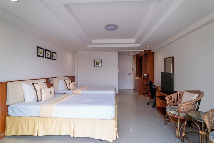 Room 25 of 75