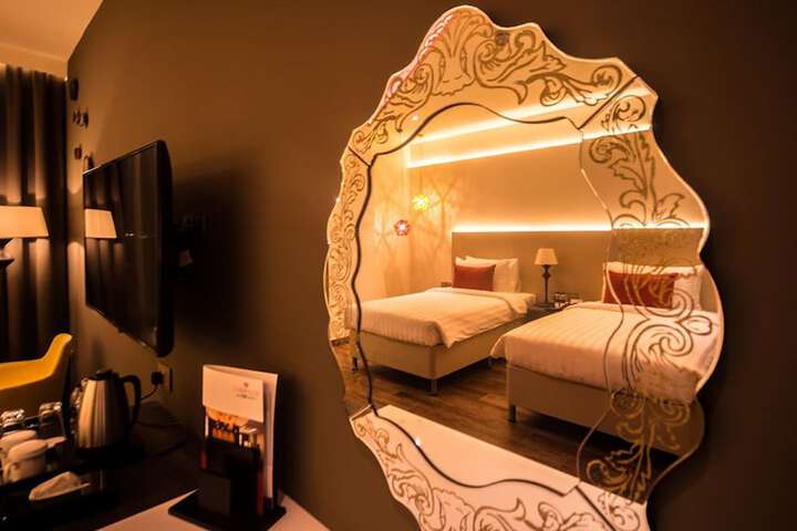Room 15 of 35