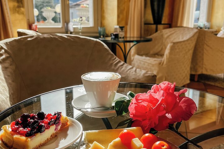 Breakfast/Coffee Service 29 of 36