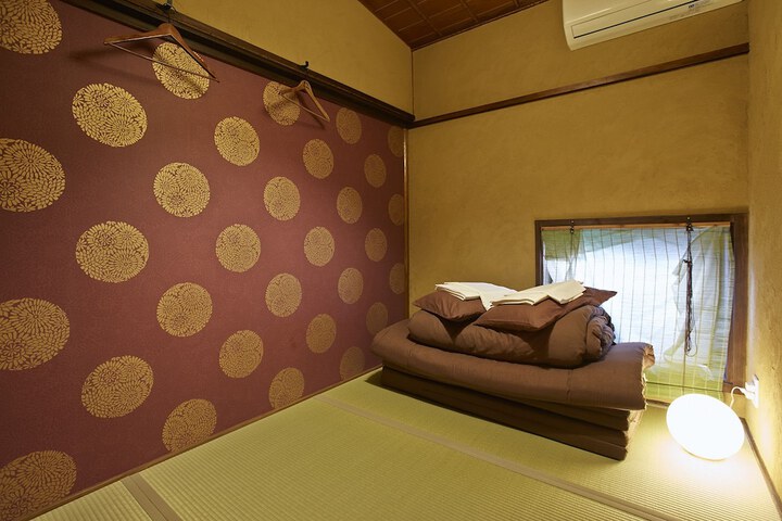 Room 6 of 66