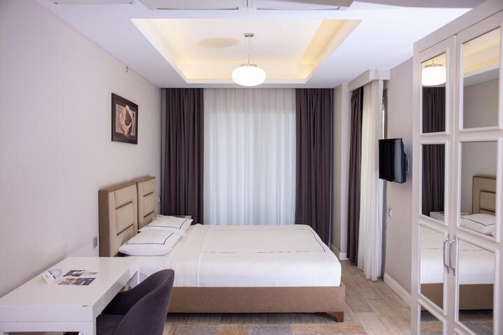 Room 49 of 62