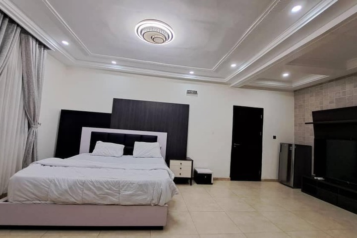 Room 2 of 22