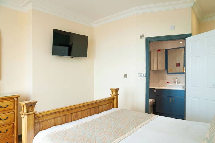 Room 15 of 177