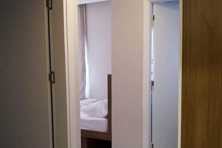 Room 46 of 97