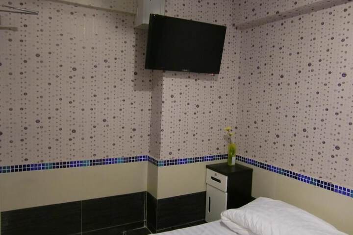 Room 20 of 46