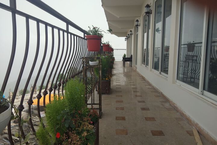 Terrace/Patio 3 of 8