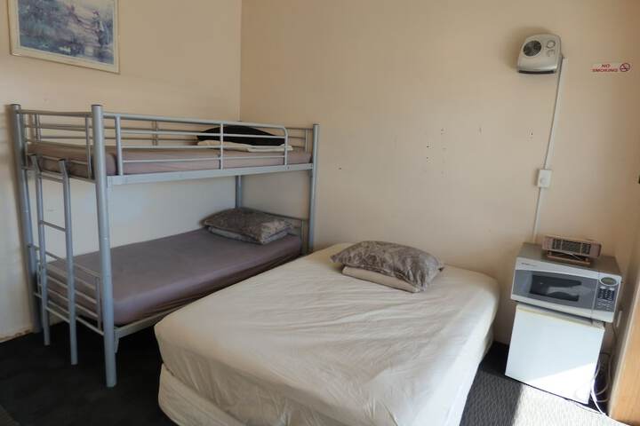 Room 11 of 39