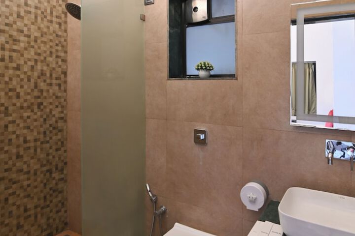 Room 17 of 22