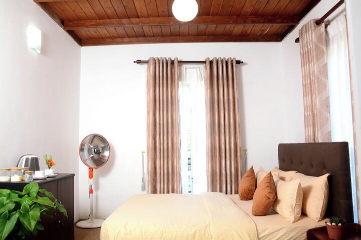 Room 7 of 28