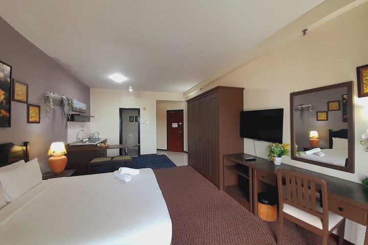 Room 480 of 650