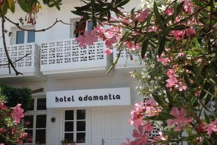 Hotel 4 of 6