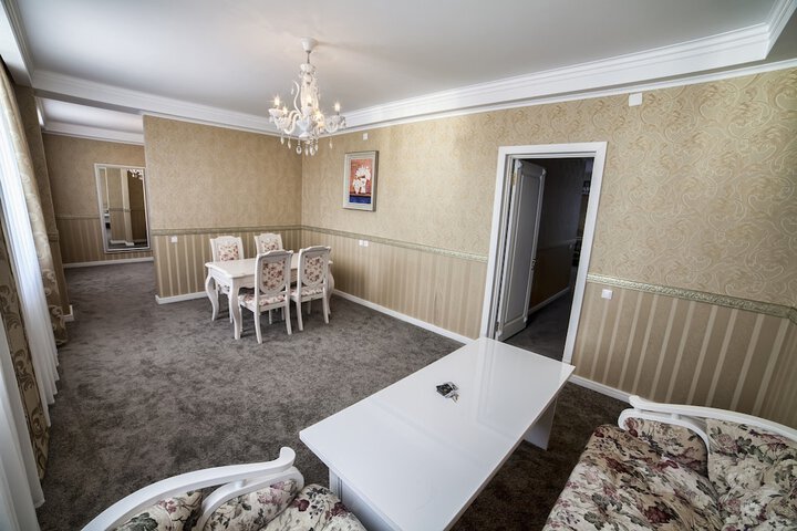Room 19 of 23