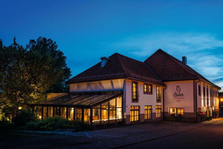 Photo 1