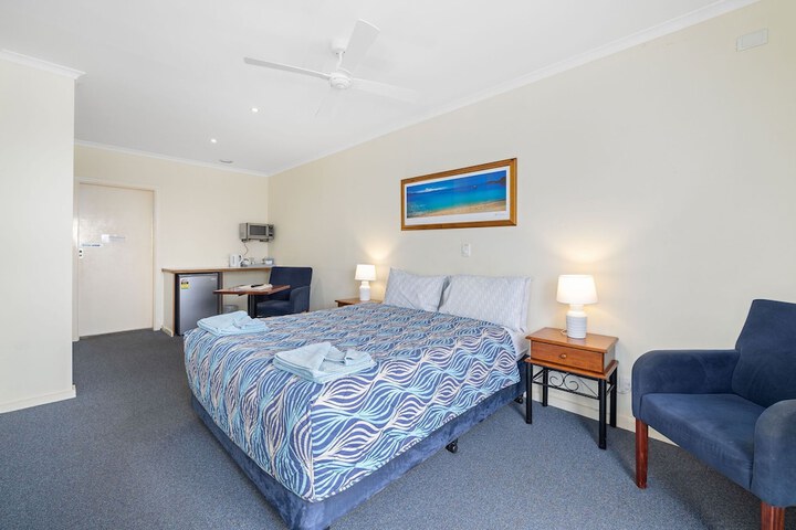 Room 9 of 24