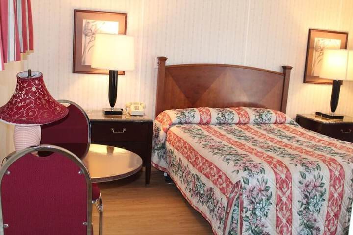Room 11 of 20