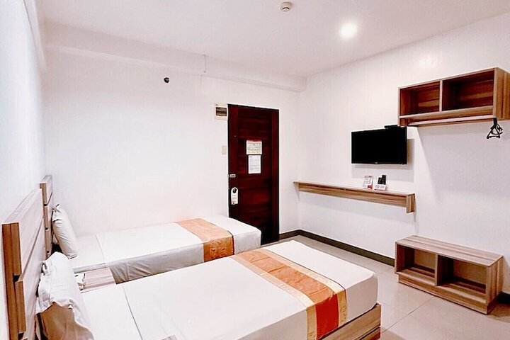 Room 10 of 24