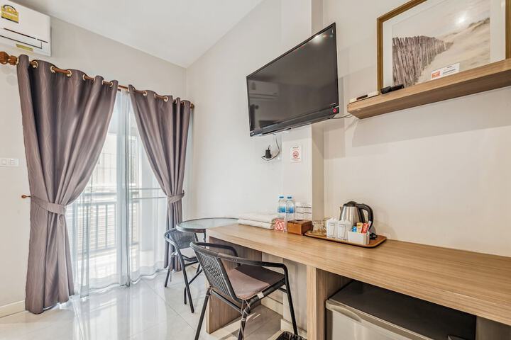 Room 5 of 20
