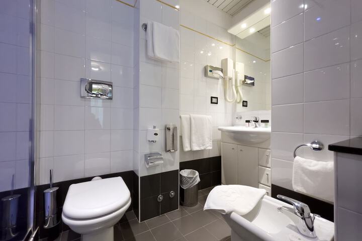 Bathroom Interior Photo