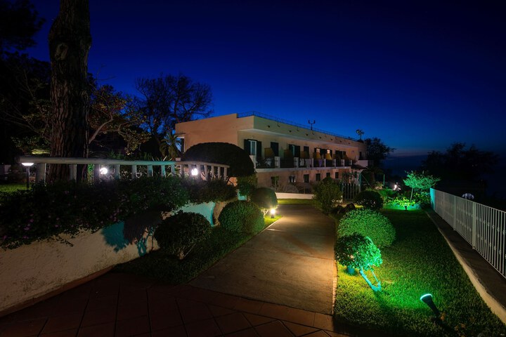 Hotel 52 of 59