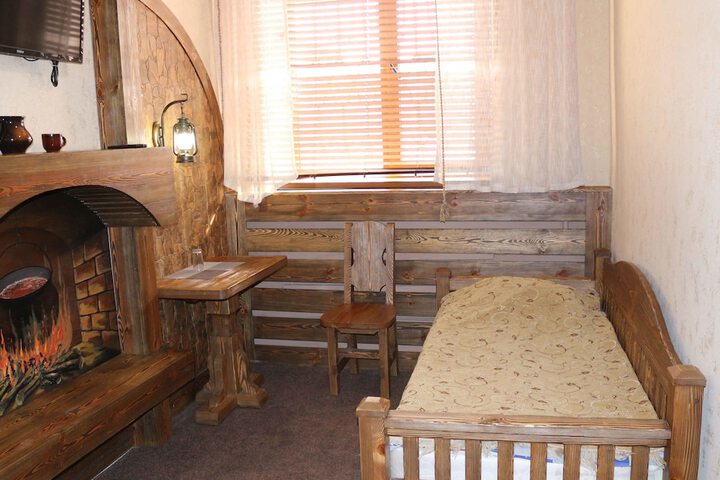 Room 9 of 75