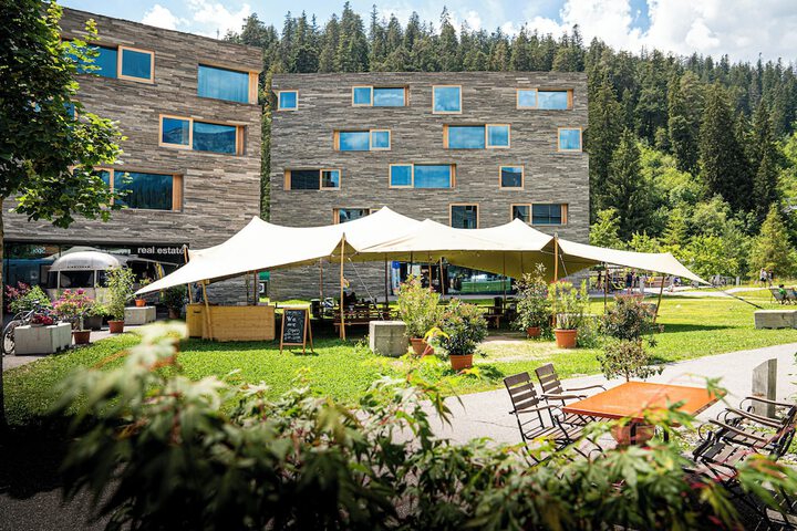 Hotel 115 of 128
