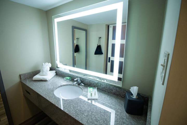 Bathroom sink