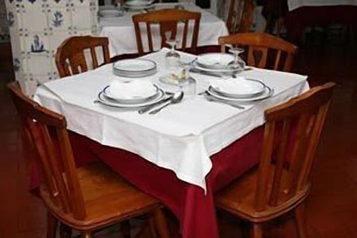Dining 42 of 64