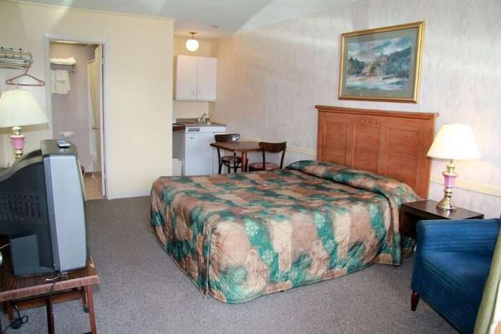 Room 12 of 19