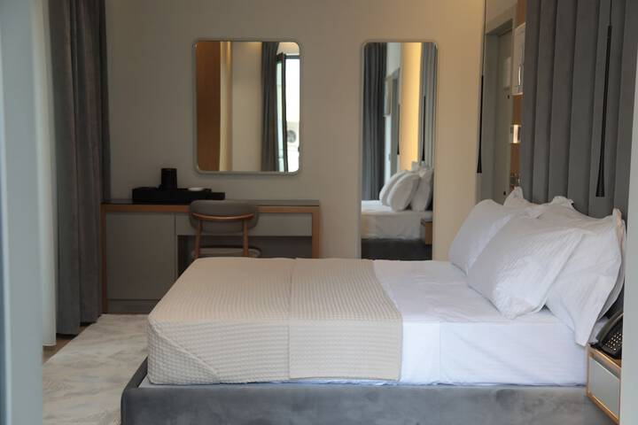 Room 15 of 61