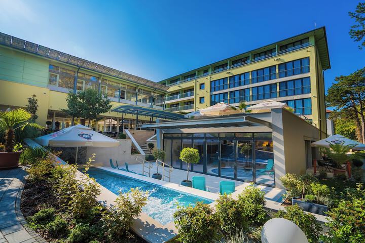 Hotel 60 of 62