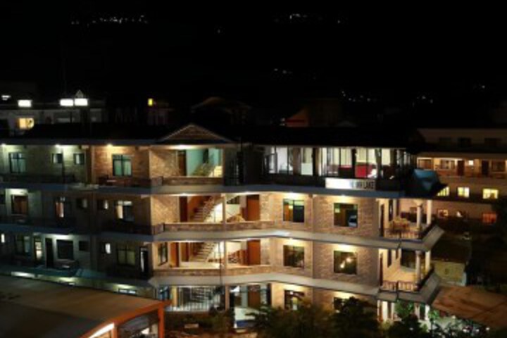 Hotel Centre Inn Lake