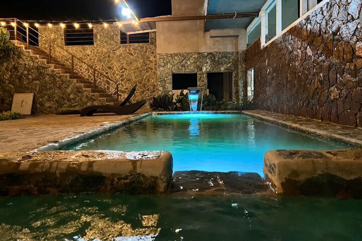 Pool 64 of 108