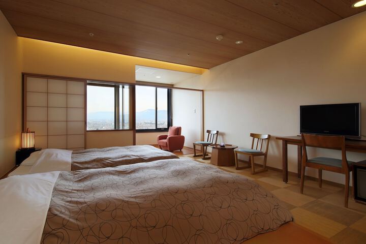 Room 21 of 122