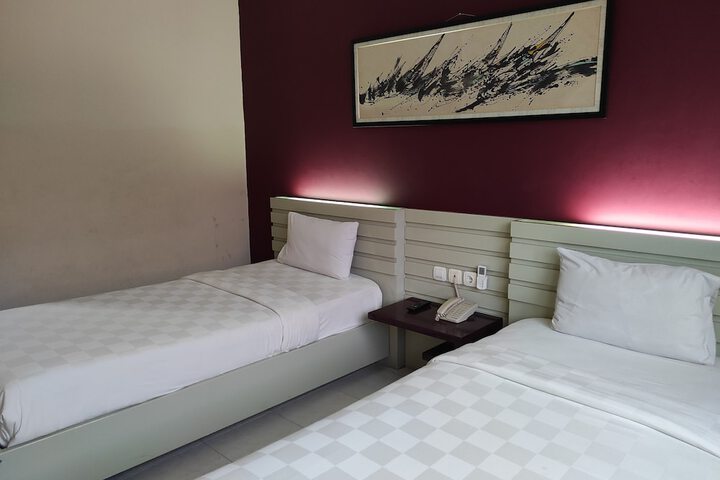 Room 8 of 22