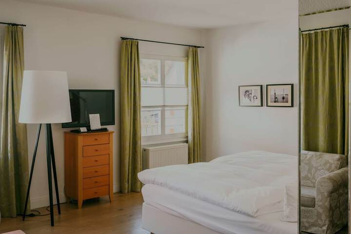 Room 34 of 87