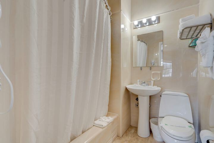 Triple 2 Double Beds (9 of 24)