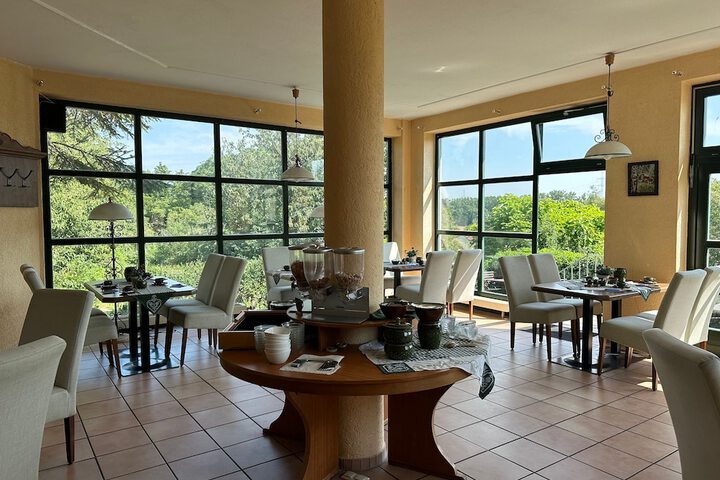Breakfast/Coffee Service 13 of 42