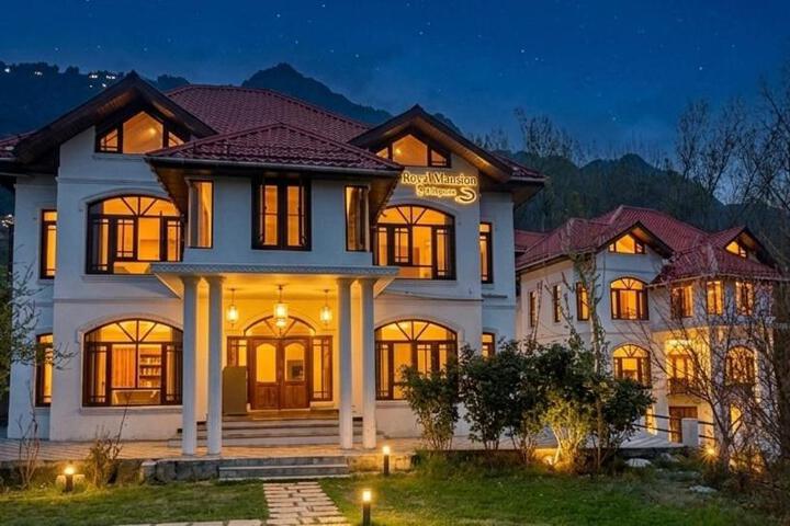 Royal Mansion by Fishpond hospitality Services Private Limited