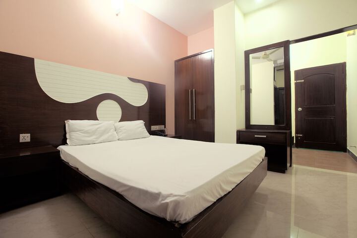 Room 15 of 21