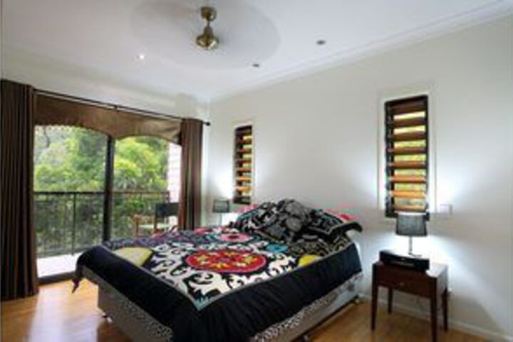Room 14 of 16