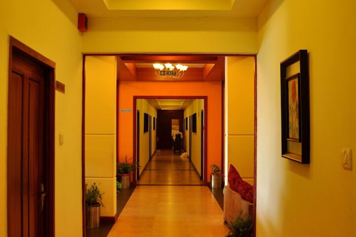 Ballroom/Hall 58 of 68